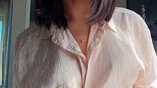 Hey Sexy Teen, Shake That Ass in Public!