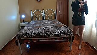 Mature latina cougar begs rough cyber fuck