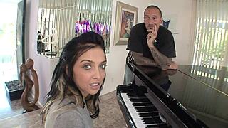 stephanie kane craves stiff cock now! 🍆💦