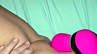 Chubby Amateur Dripping Wet Pussy Solo Masturbation