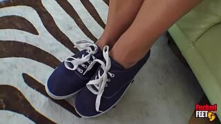 philly jhon chokes and fucks britney amber's sexy toes hard