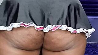 mara exotic squirts pussy lips in lonely housewife masturbation