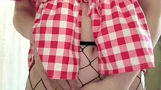 hey girl, feel this big dildo rip through my pantyhose till i explode