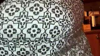 hey check my massive booty shaking wildly while I dance seductively