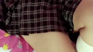 Mexican schoolgirl prostitute takes tip for easy creampie fuck