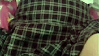 Mexican schoolgirl prostitute takes tip for easy creampie fuck