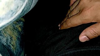 Big Ass Beauty Tempted into Steamy Bed Sharing