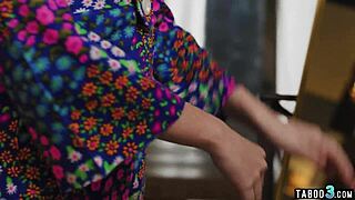 lauren phillips licks coco to squirting bliss!