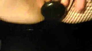 i try pushing this huge fuck plug in slowly