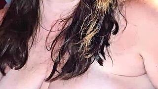 Hot Milf Experiences Intense Orgasm and Cum Explosion