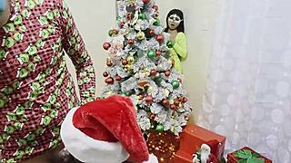 Rich Christmas 3some big ass tits pounding! 🎄💦