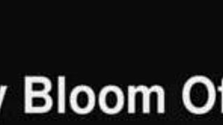 Homemade Dildo Stretches Pussy and Ass with Fisting