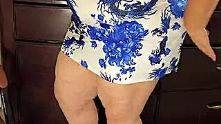 Thick Curvy SSBBW Jamdown26 Seduces with Beautiful Fat Body