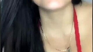 Watch this sexy Latina shake her ass for you!