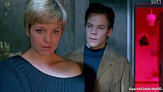 Sheryl Lee topless in Backbeat 1993 blue films scene