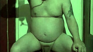 Shy Naked Amateur Swallows Lover's Warm Pee Eagerly