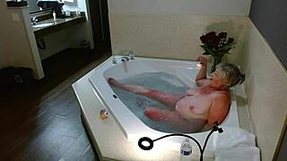 dawnskye1962 jacuzzi joi in hotel with hairy curves