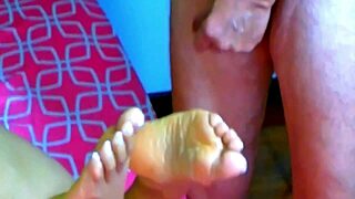 shaved pussy tits closeups spark voyeur orgasmic emotional highs