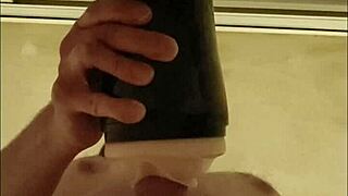 follando mi fleshlight con dirty talk hasta el orgasmo que me hace temblar