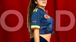 Watch this sexy chica's sensual webcam dance moves