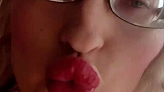 sissy worship my lips glasses nails at the altar