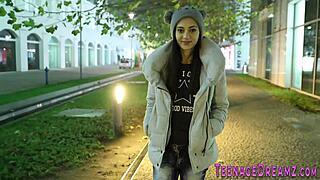 Amateur Babe Toys Dripping Pussy