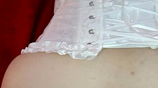 Fuck me bareback for quick cash honey!