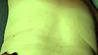 Pregnant milf creams heavily while soaking wet inside