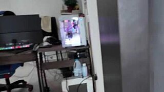 roomie with huge ass models sexy curves for me 🍑🔥