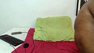 come get my wet pussy it's dripping for your toys now