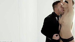 hot ass alexis crystal begs for kinky outdoor sensual pussy riding