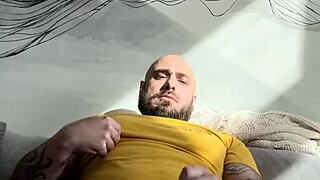 im jerking off hard one last time before my break!