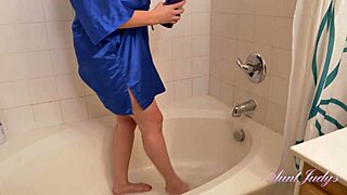 BUSTY HAIRY MILF Cameron Skye Bath Blast