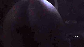 Jiji Gold's intense teen ass twerk