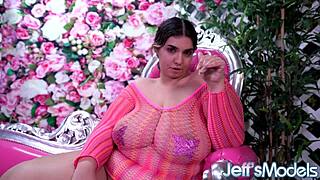 rose d kush deepthroats dildo before riding big toy hard