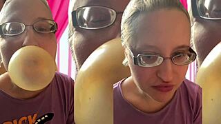 ASMR bubble gum pops make my kinky glasses fetish explode in your headphones!