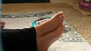aren't these cute feet just perfect?