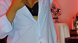 Bluee Official Toys Tight Pussy to Intense Orgasm