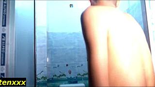 Fucking Friend's Wife Deep Creampie Pussy Fill