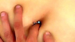 A GOOD FINGER FUCKS THIS BEAUTIFUL LATINA NAVEL CLOSE UP