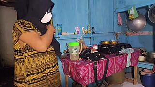 Damn, housewife fingers her big pussy wildly in the kitchen ecstasy!