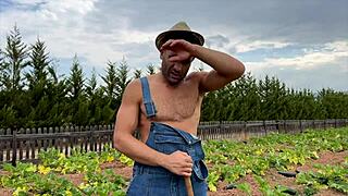 sexy brunette slut bares it all for outdoor 69 deepthroat cumshot trailer