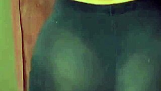 Latina Teen Culona Stretches Tight Leggings