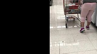 Sofi Elizabb Sizzles in Pink Leggings Boldly