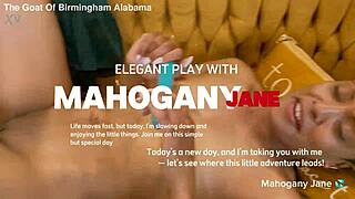 babe flaunts her million dollar pussy in solo tease