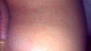 Ruby spreads wide as amateur whore for deep anal assfucking