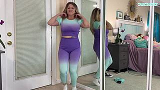 Curvy Milf Tabithaxxx Strips Out of Tight Gym Leggings in Bedroom Tease Haul