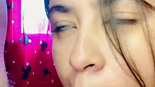 latina puta orgasms hard swallowing cum in homemade blowjob