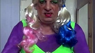 bisexual crossdresser with glasses downs two shy drinks wanna give more