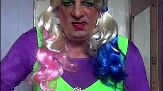 bisexual crossdresser with glasses downs two shy drinks wanna give more